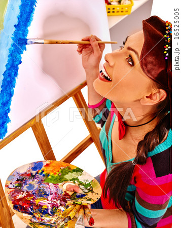 Female artist at work. 16525005