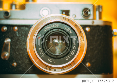 Zorki 2-S is small-format rangefinder camera introduced in 1956 by KMZ factory in Russia. 16525317
