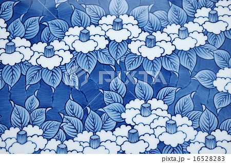 伊万里市大川内山の鍋島焼のデザイン 16528283