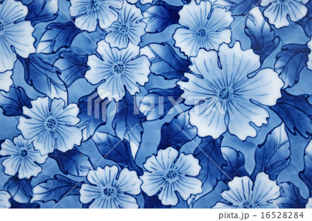 伊万里市大川内山の鍋島焼のデザイン 16528284