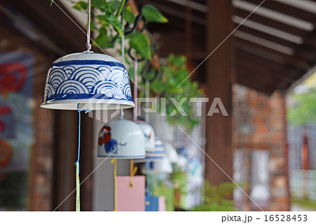 焼き物の風鈴 16528453