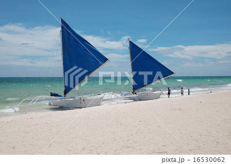Sails on the beach Sails on the beach 16530062