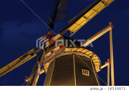Authentic renovated Dutch windmill 16530071