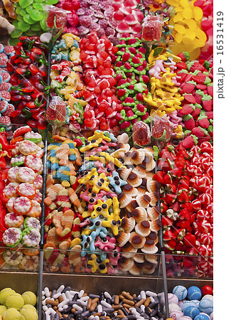 Bright and colourful candy stall Bright and colourful candy stall 16531419