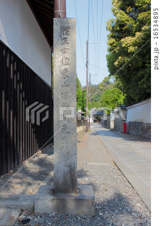 京都　佐久間象山墓所参道 16534895