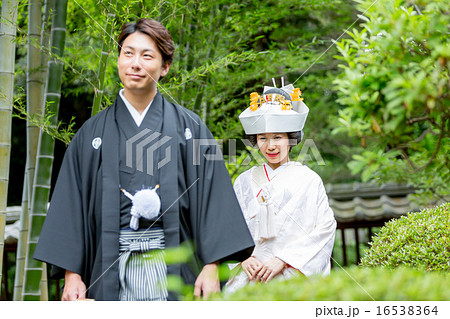 Bride's kimono by pure white dress 16538364