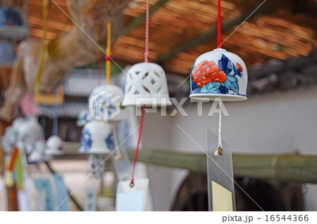 焼き物の風鈴 16544366