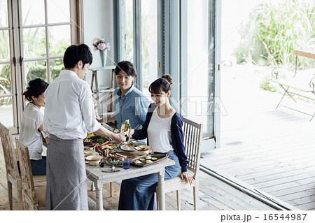 ホームパーティ、4人 ホームパーティ、4人 16544987