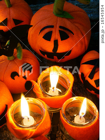 halloween background, handmade pumpkin 16545954