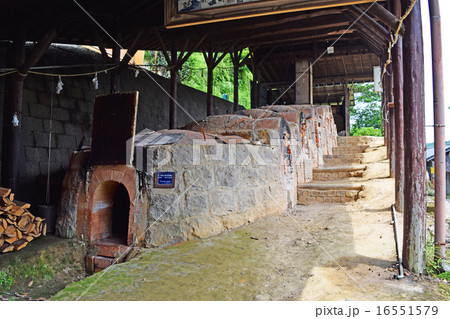 伊万里市大川内山の鍋島焼の登り窯 16551579