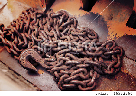 Chains on old truck - Instagram filter 16552560