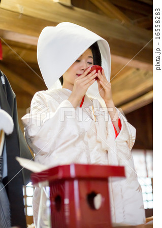 Bride's kimono by pure white dress 16558283