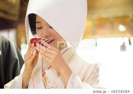 Bride's kimono by pure white dress 16558284
