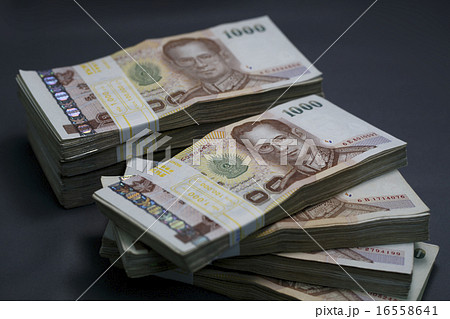タイバーツ 1000バーツ紙幣の束の写真素材
