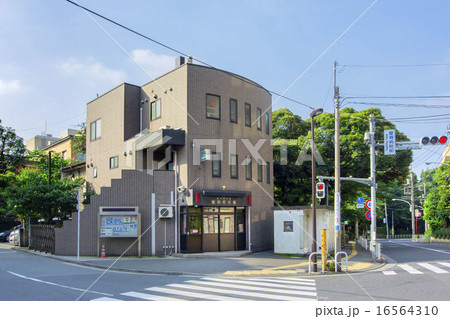 麻布警察署盛岡町交番 麻布警察署盛岡町交番 16564310