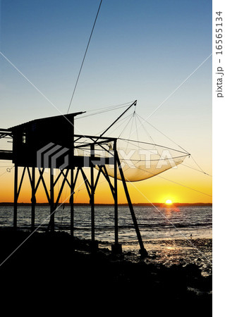 pier with fishing net during sunrise, Aquitaine 16565134