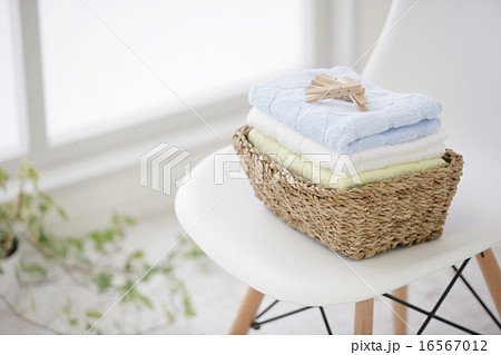 畳んだタオル 16567012
