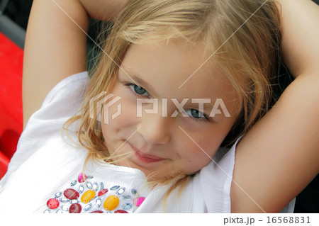 Portrait of girl with blue eyes 16568831
