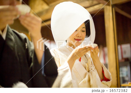Bride's kimono by pure white dress 16572382