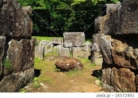 世界遺産　釜石市　橋野高炉跡　三番高炉 16572801