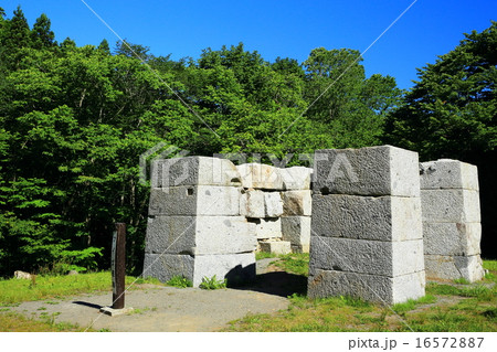 世界遺産　釜石市　橋野高炉跡　一番高炉 16572887