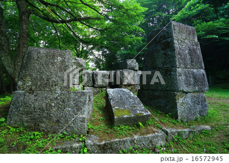 世界遺産　釜石　橋野高炉跡　二番高炉 16572945