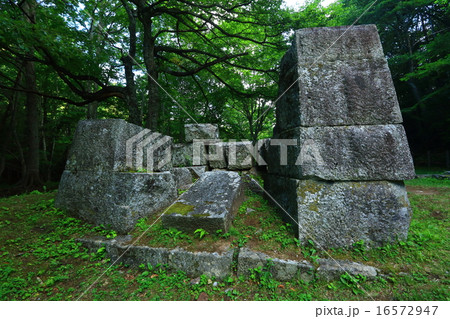 世界遺産　釜石　橋野高炉跡　二番高炉 16572947