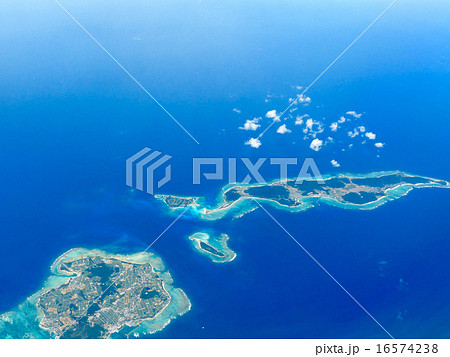 伊是名島伊平屋島上空 16574238