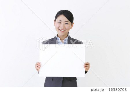 ホワイトボードを持つ女性 の写真素材