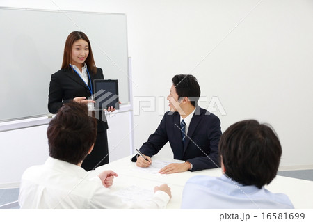 プレゼン 16581699