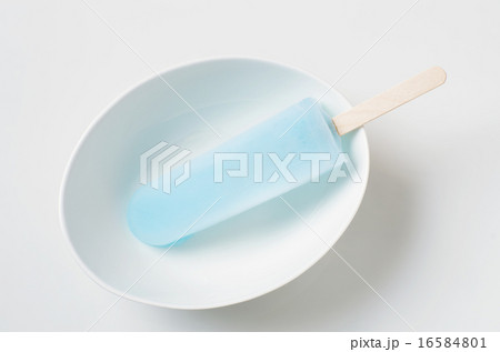 アイスキャンディー（楕円皿に1本） 16584801