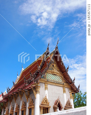 タイの寺院(ワット・イントラウィハーン) タイの寺院(ワット・イントラウィハーン) 16587111