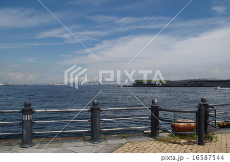 横浜港大さん橋埠頭 16587544
