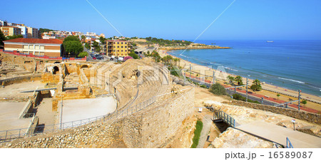 Roman Amphitheater and Miracle Beach in Tarragona Roman Amphitheater and Miracle Beach in Tarragona 16589087