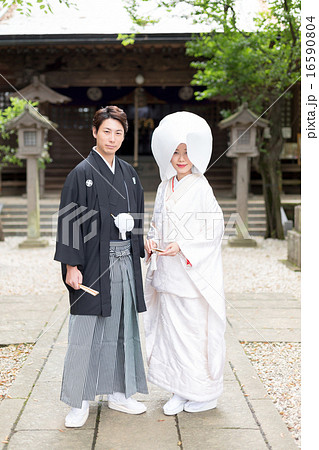 Bride's kimono by pure white dress 16590804