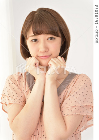 若い女性 16591033