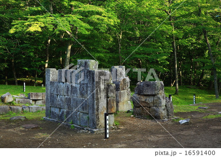 世界遺産　釜石　橋野高炉跡　三番高炉 16591400