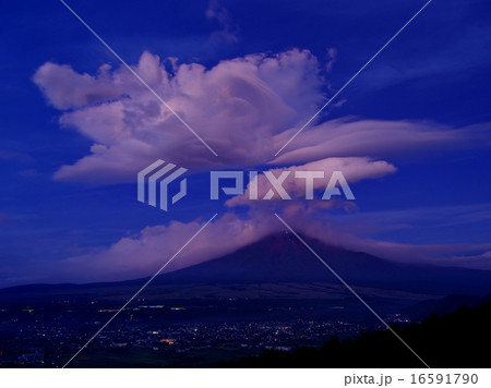 怪雲現る 怪雲現る 16591790
