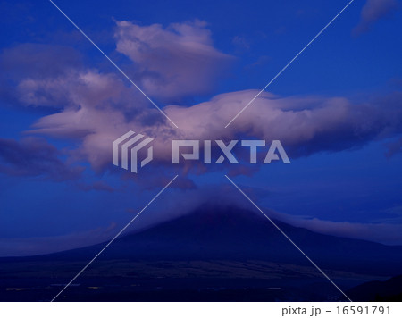 怪雲現る 怪雲現る 16591791