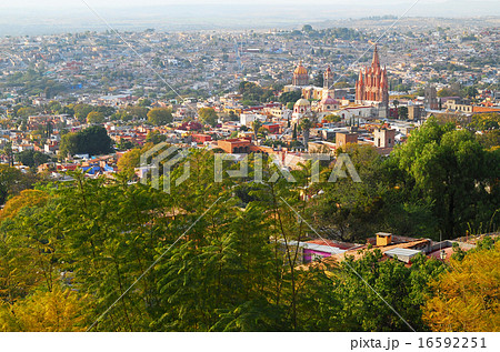 メキシコ サン・ミゲル・デ・アジェンデ 丘の上からの景色 メキシコ サン・ミゲル・デ・アジェンデ 丘の上からの景色 16592251