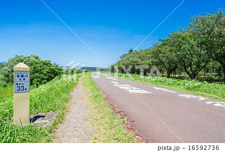 多摩川　サイクリングロード 16592736