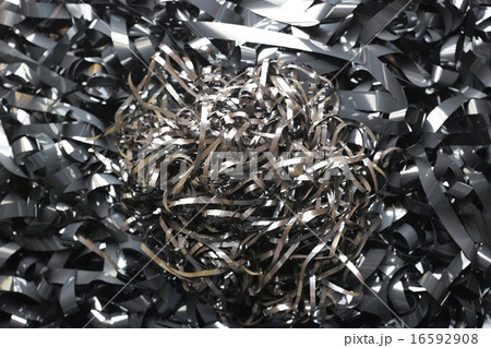 ビデオテープと音楽用カセットの磁気テープ 16592908