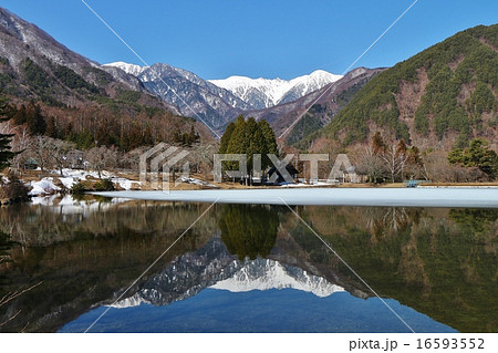 駒ヶ池に映る駒ケ岳 駒ヶ池に映る駒ケ岳 16593552