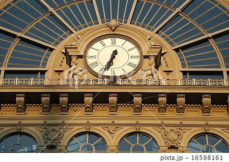 Railway station Keleti in Budapest 16598161