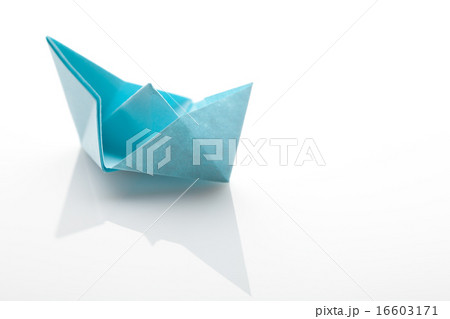 Origami paper ship on white background Origami paper ship on white background 16603171