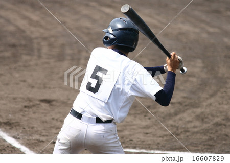 高校野球 高校球児 バッター の写真素材