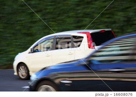 自動車・流し撮り 16608076