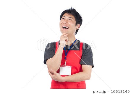 男性　店員　笑顔　考える 16612149