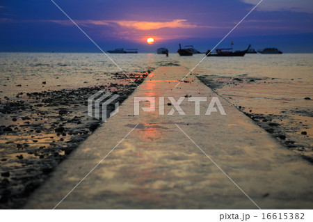 East Railay Beach in the morning East Railay Beach in the morning 16615382