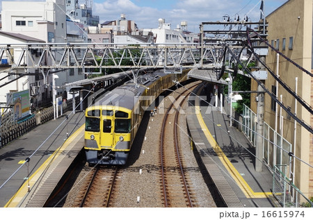 新井薬師前駅と電車 新井薬師前駅と電車 16615974